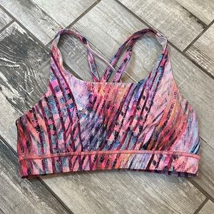 Lululemon sports bra size 6
